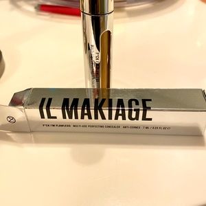 Il Makiage F*ck I’m flawless concealer